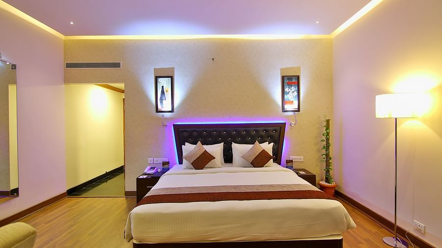 Superior Room at The Gokulam Park Kochi 3