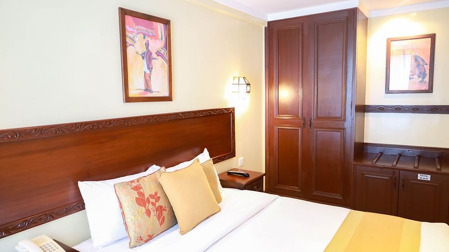 SUPERIOR ROOM