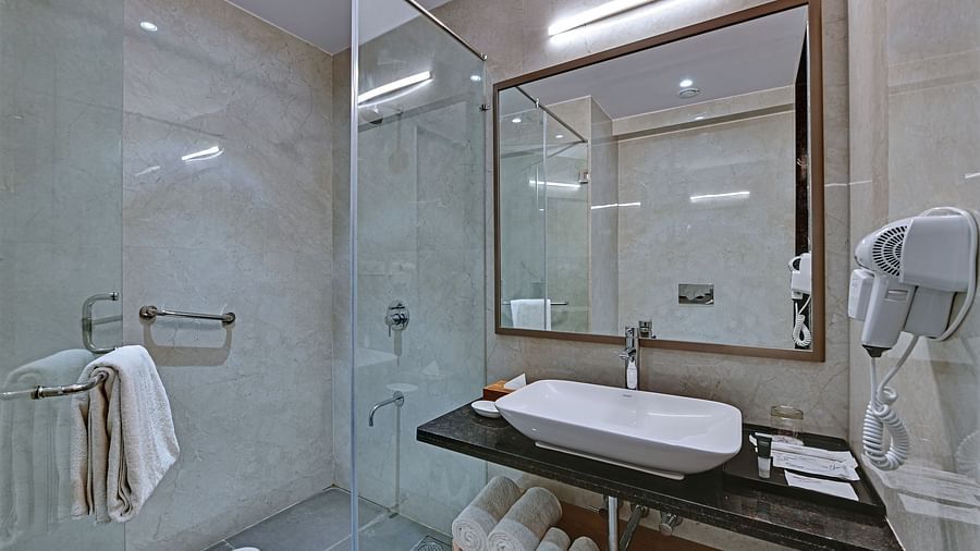 WASHROOOM 2