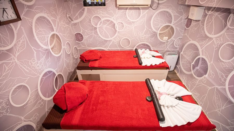 massage room at orchid hotel mumbai vile parle