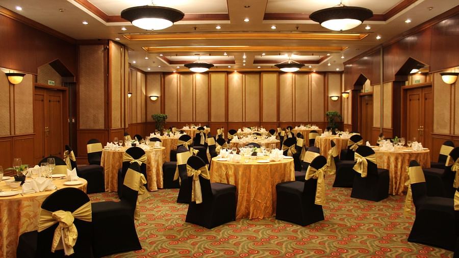 cluster seating arrangement at the conference hall in mumbai