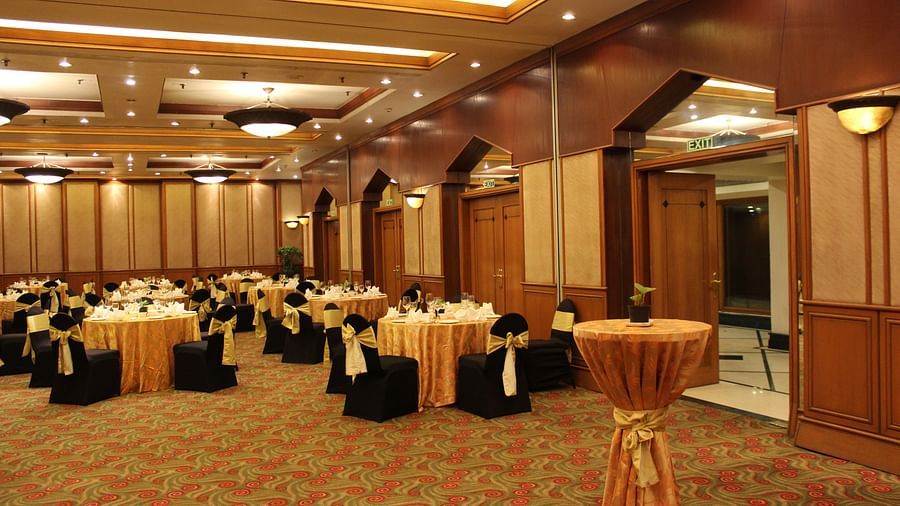 cluster seating arrangement at the conference hall in mumbai