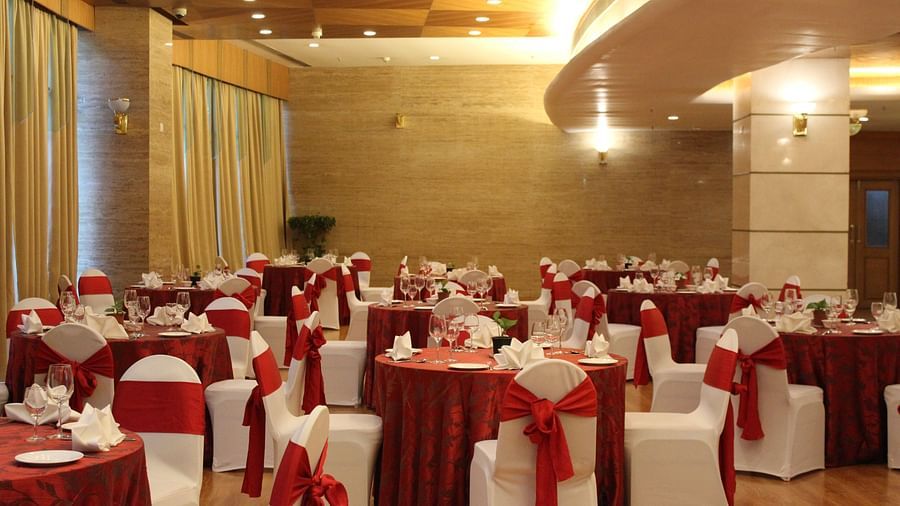 cluster seating arrangement at the conference hall in mumbai