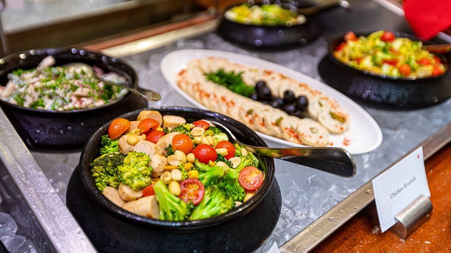 vegetable salad bowl at hotel in mumbai 