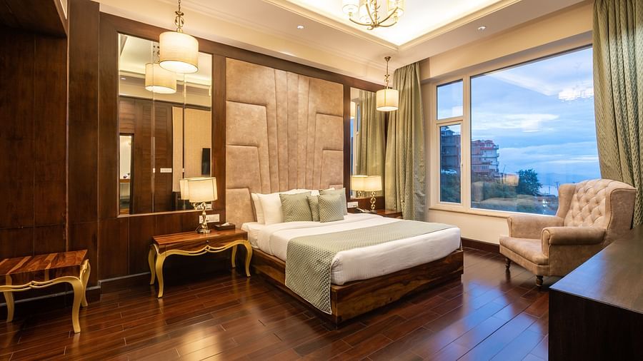 Mayflower Suite (5)