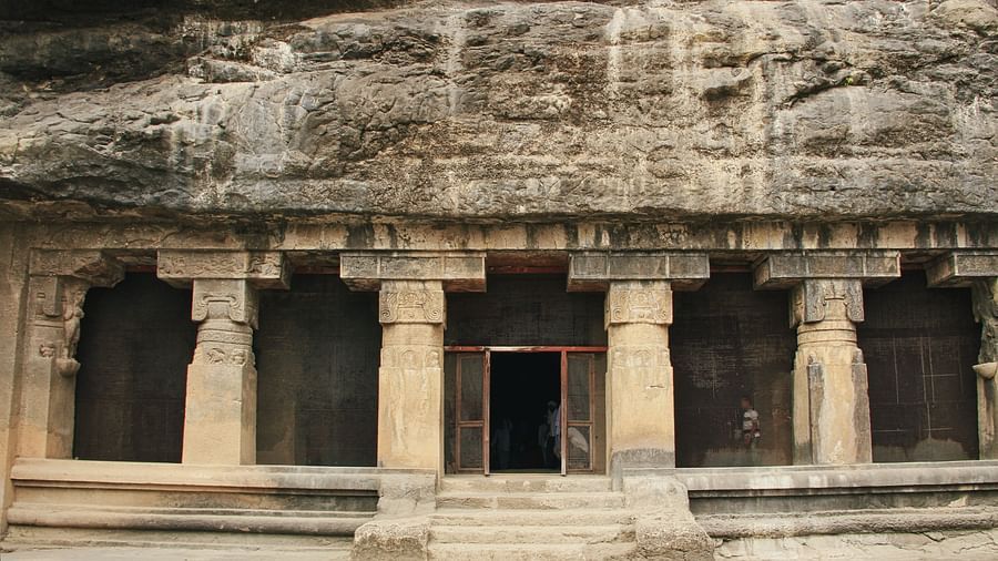 entrance to a building with large pillars