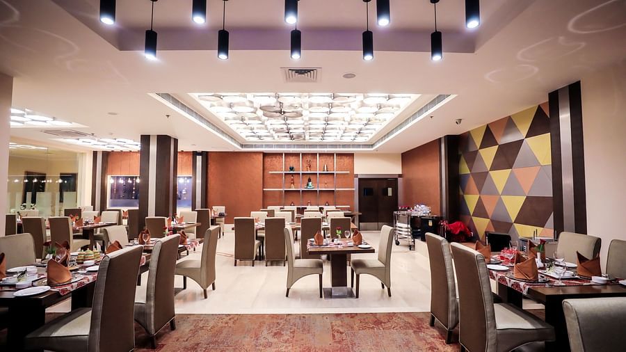 Restaurant in Lucknow, Punjab Restaurant at The Piccadily, Dining in Lucknow 10