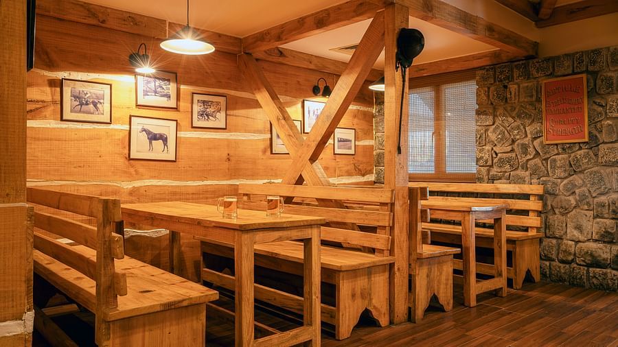 RANCH BAR( long seating  area)