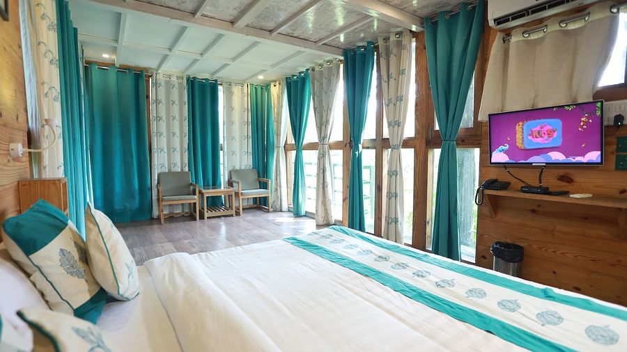 well-decorated interiors of Superior Cottage