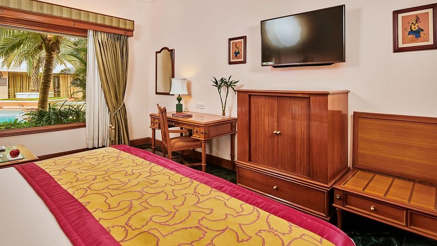 Room 1B 1