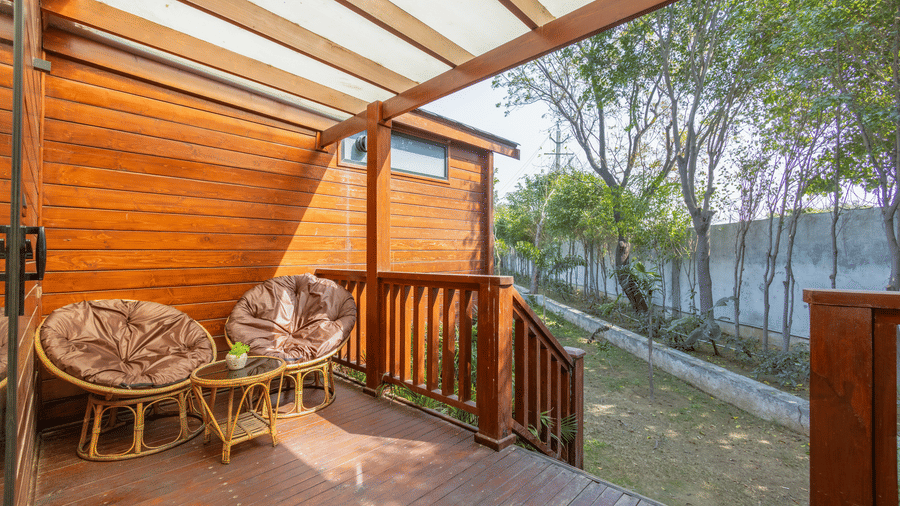 Balcony 2 (2)