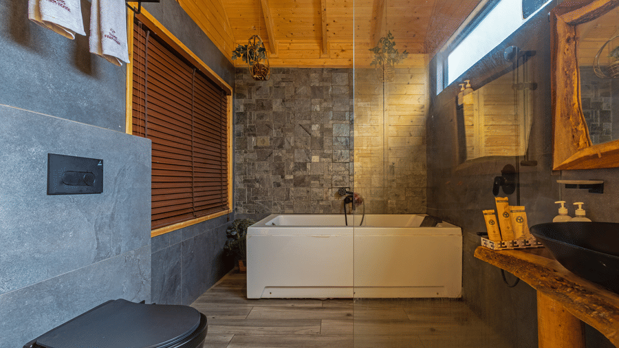 Bathroom 1 (5)