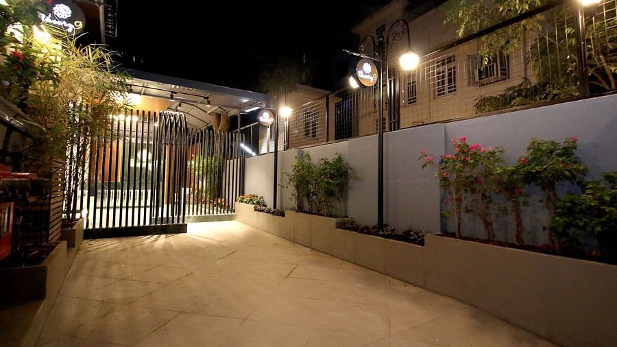 exterior facade - theory9 bandra