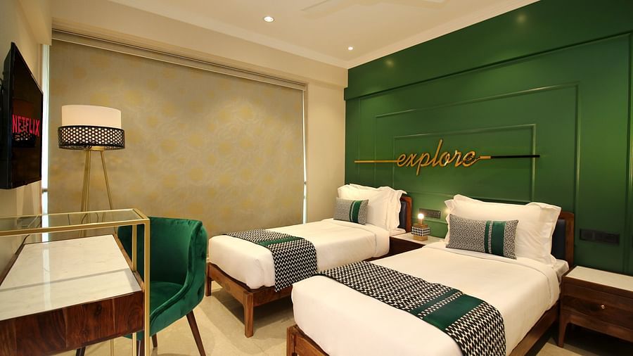 rooms with twin beds in mumbai at theory9 bandra