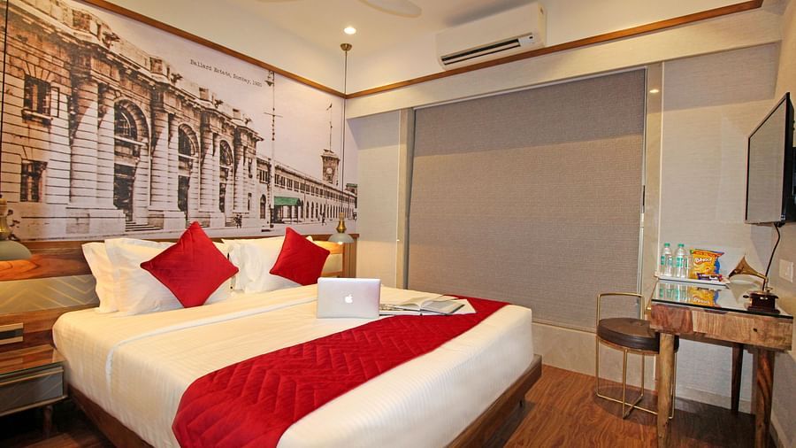 8 Bedroom 1, Serviced Apartments in Khar, Rooms in Khar, Hotels in Khar 