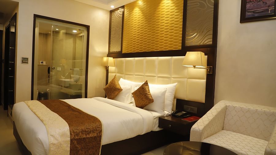 Udman By Ferns N Petals Chattarpur - superior room with luxury beds3