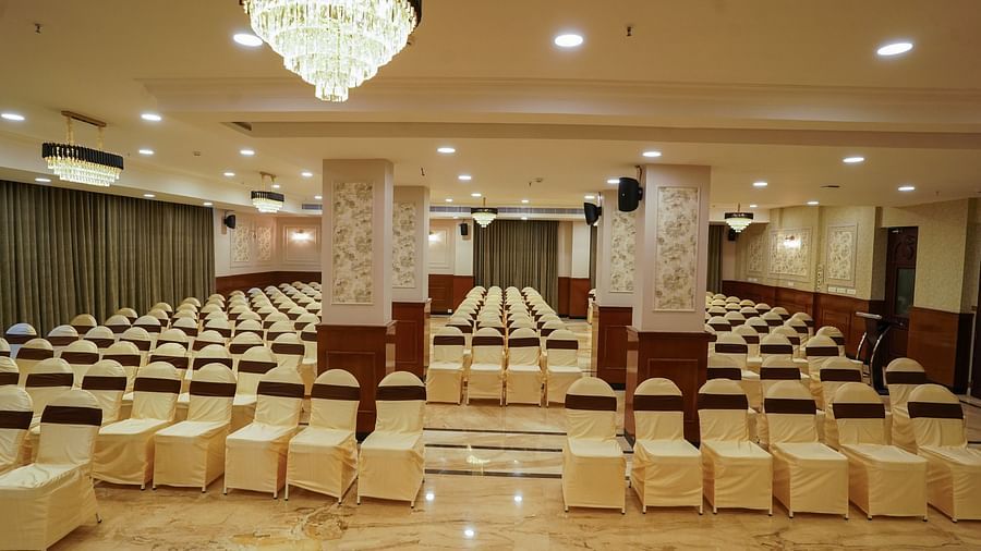 V Five Hotel - full view of MAHARAJA hall