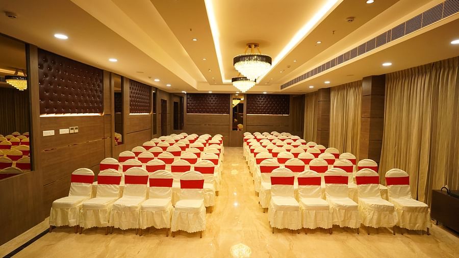 MAHARANI THRATER2 - V Five Hotel