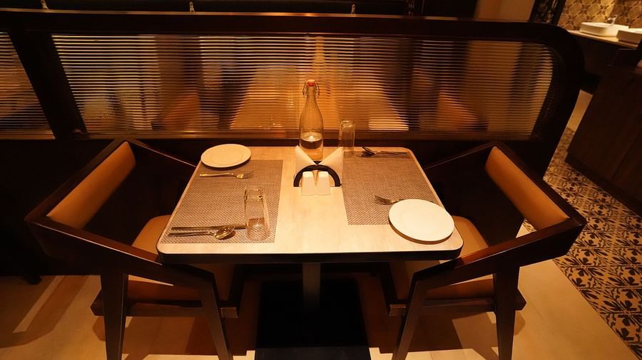 RESTAURANT 6
