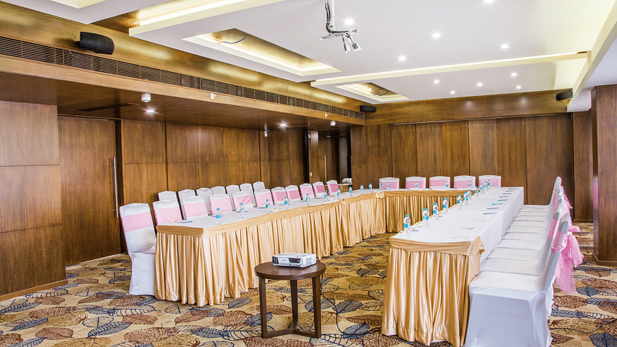 Summit Hall 1