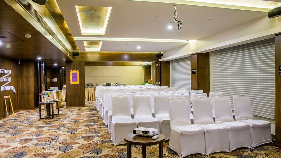 Summit Hall 4