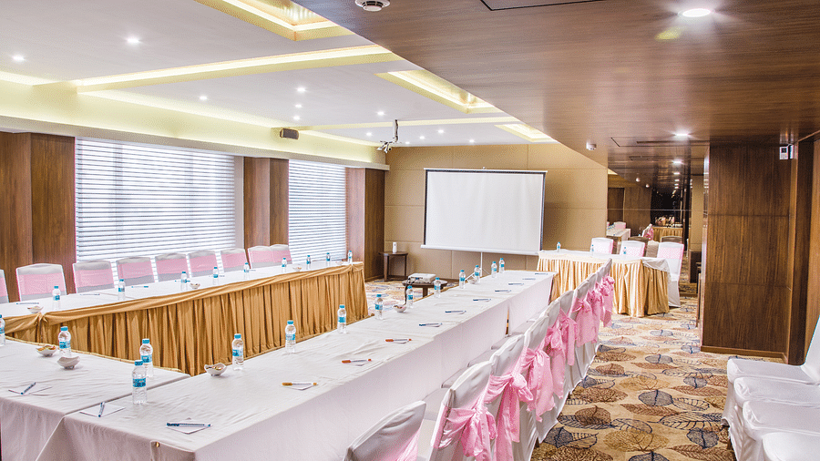 Summit Hall 5