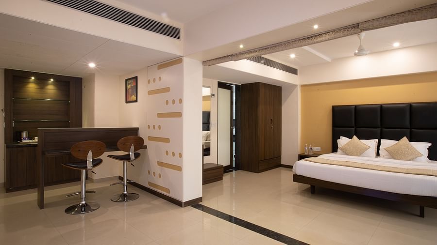 Business hotel in Ankleshwar 2C rooms in Ankleshwar 2C  Restaurants in Ankleshwar 2C Seminar halls in Gujarat 2C Wedding venues in Ankleshwar 2C Gujarat SUITE-2
