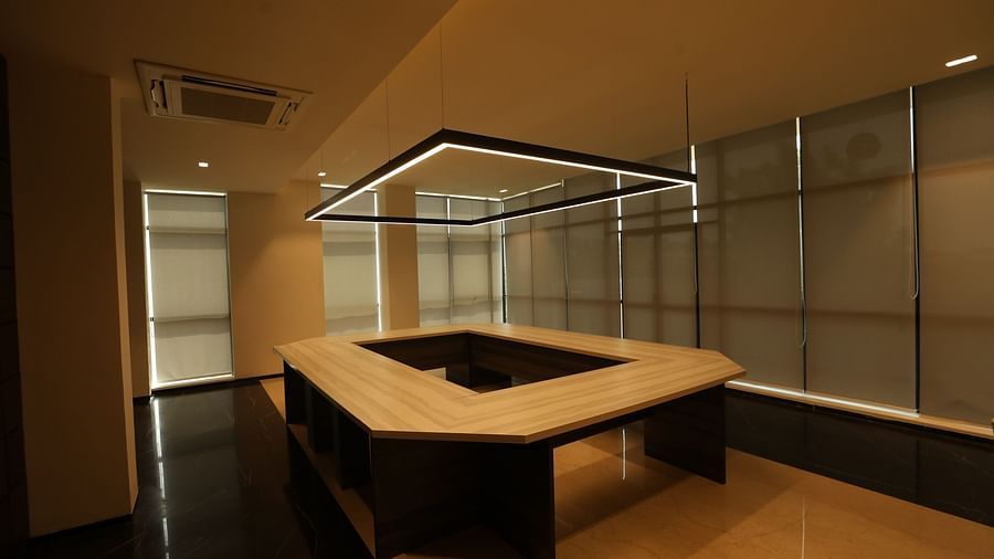 Rectangle conference table in a meeting room