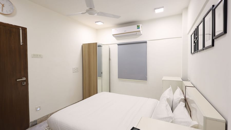Bedroom of room 401 at Wabi-Sabi Juhu 11