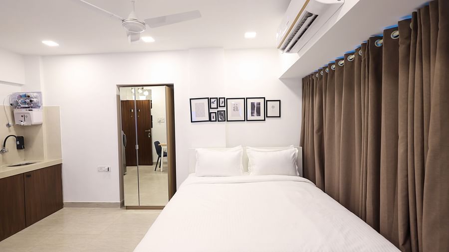 Bedroom of room 403 3003 5003 at Wabi-Sabi Juhu 6