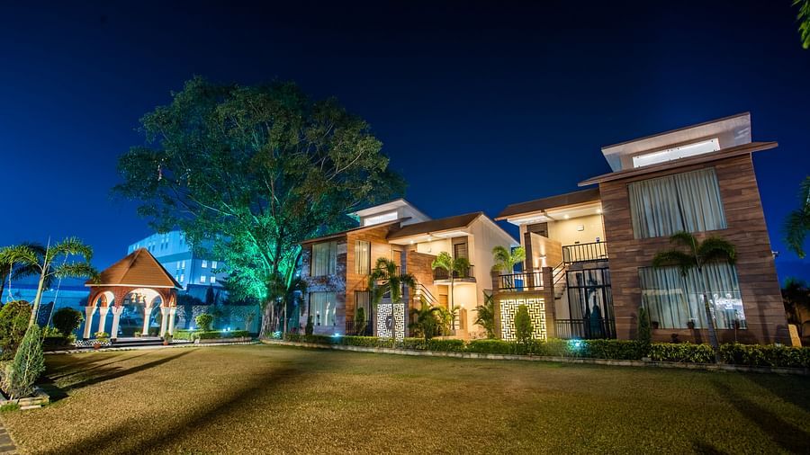 Night View of Lawn in the Maharaja Villa in The Wedlock Greens Hotel & Resort, Dhanbad
