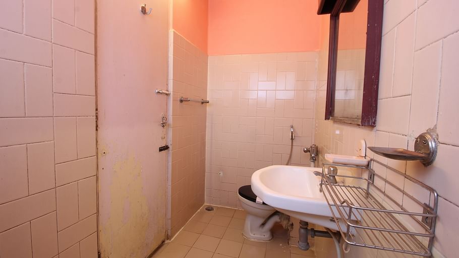 Hotel Darshan Palace, Mysore Mysore Deluxe Non-AC Rooms washroom Hotel Darshan Palace Mysore