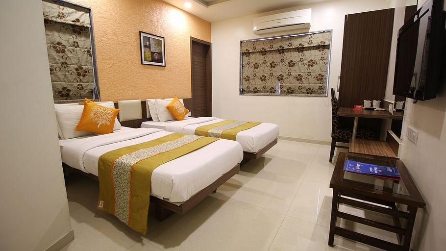 Superior Room Hotel Jyoti - Rajkot Gujrat 12