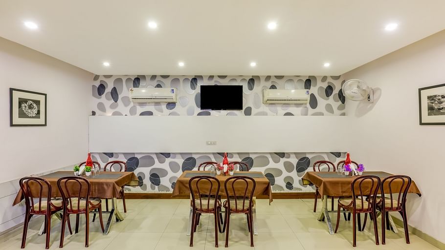 Dining 2