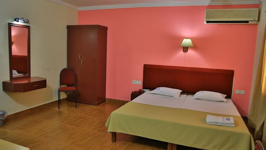Hotel Srinivas, Kochi Cochin 4 bed Room Hotel Srinivas Inn Kochi 2