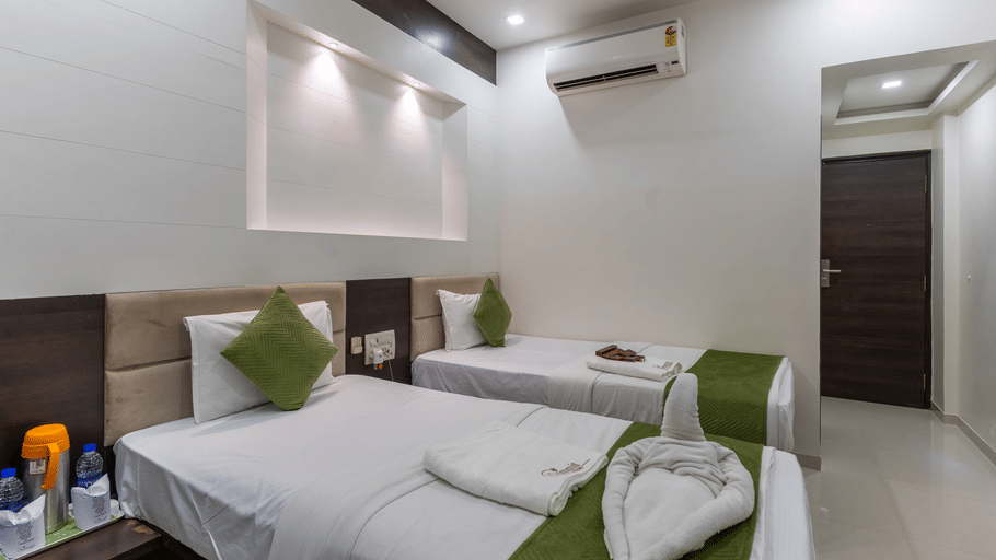 EXECUTIVE ROOM(TWIN BED) (3)