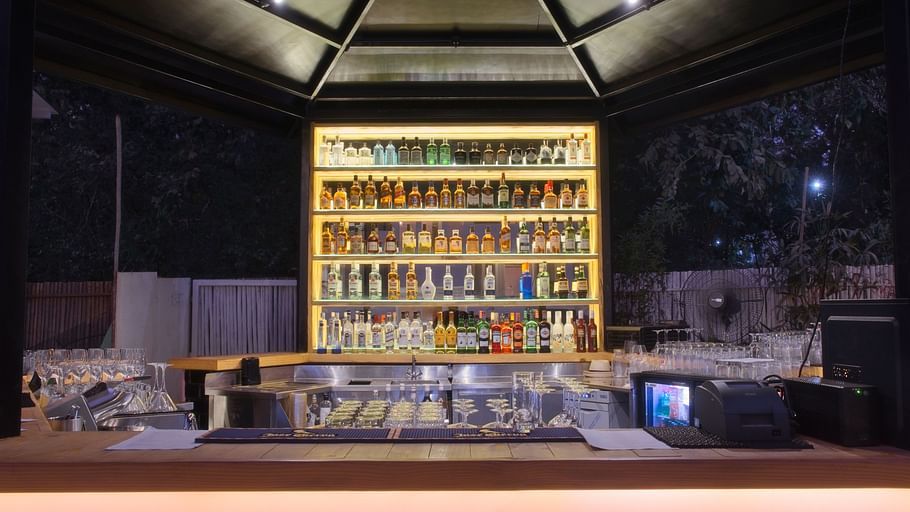 Rose Bar counter