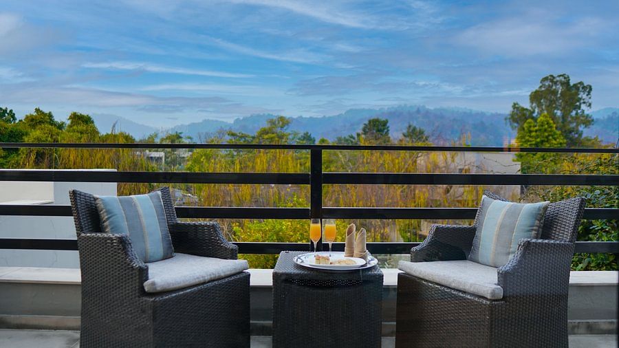 Nature View Suites- The Golden tusk, jim corbett