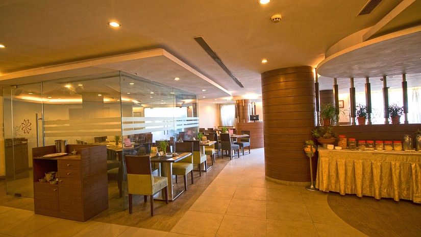 Hotels with good restaurants in Bhubneshwar