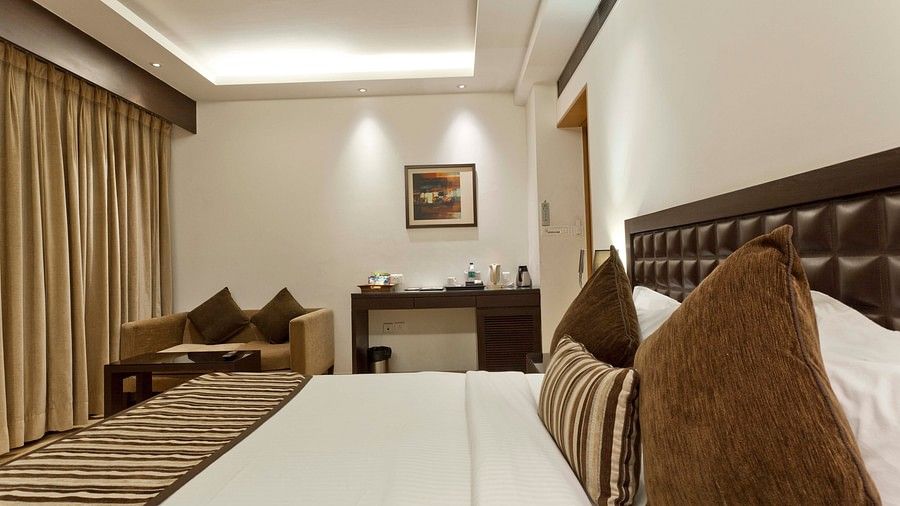 Suite Room - Hotel Saket 27 New Delhi - Hotels in New Delhi 5
