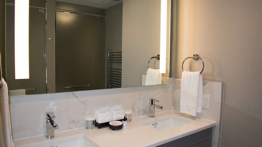 Getaway from NYC , YO1 Health Resort, Lakeview King Room 5