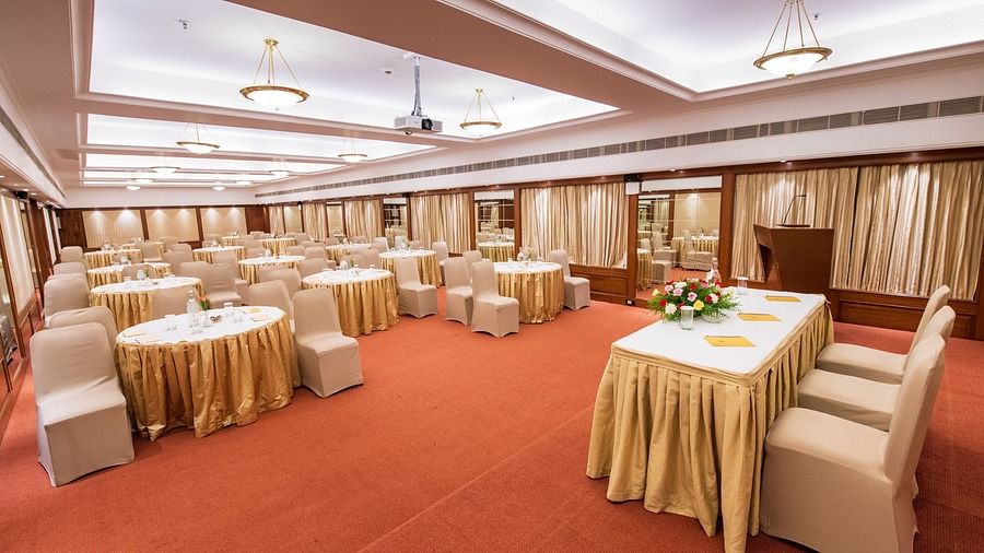the sitting arrangement at Cumberland Banquet Hall at Hotel in Kodaikanal 