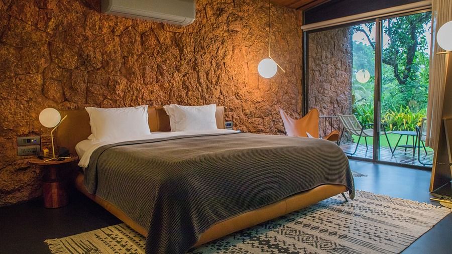 V Two - King Bed, Ensuite - Villa in Palms by V Escapes