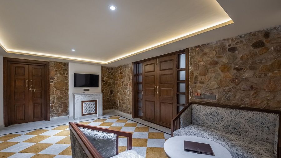 Macchli Villa