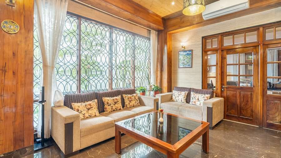 Lobby area of Summit Alpine Abode