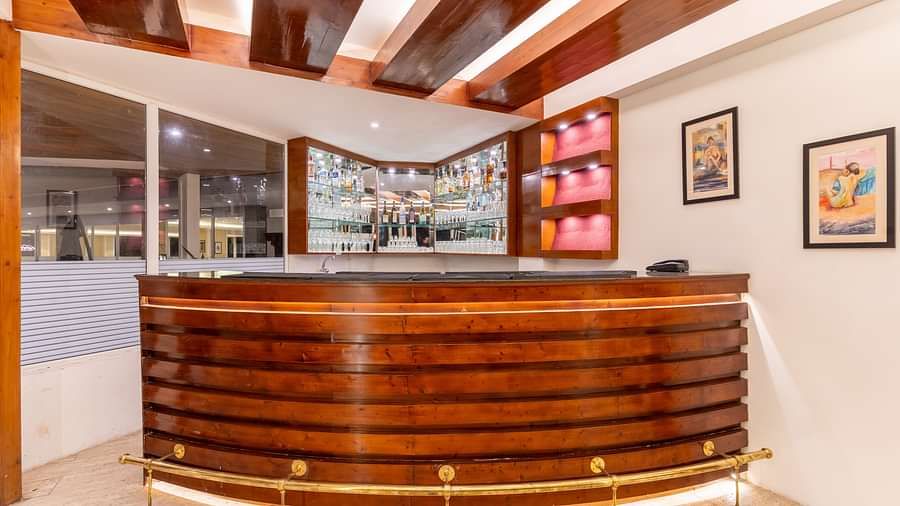bar