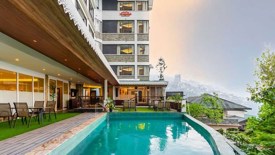 Infinity pool