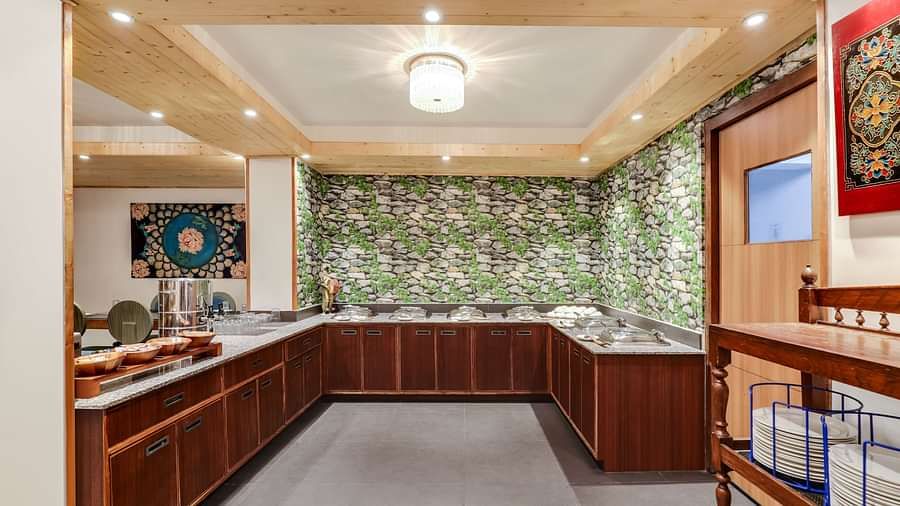 DINING 1