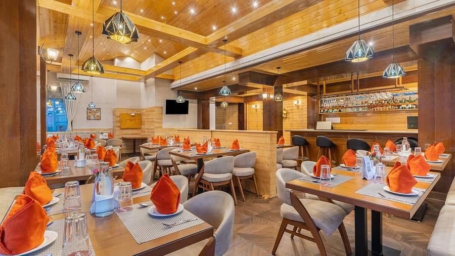 Seating arrangement in the restaurant at Summit Alpine Abode