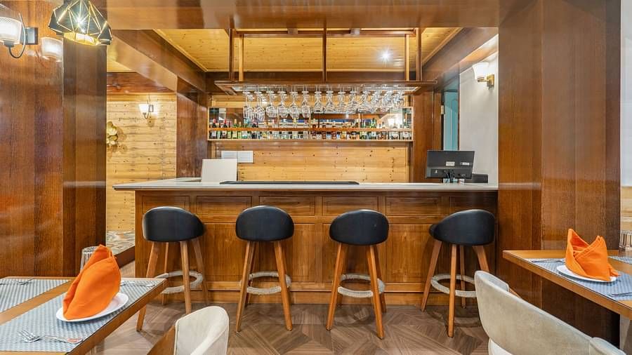 Bar counter at the restaurant at Summit Alpine Abode